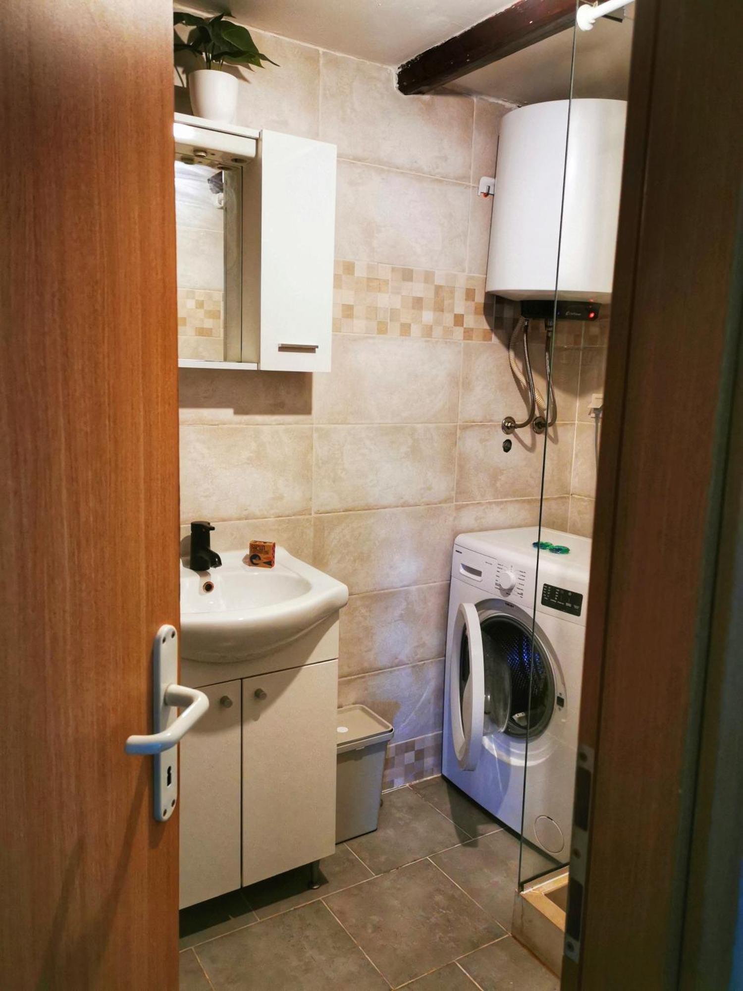 Attica Apartment Пула Екстер'єр фото